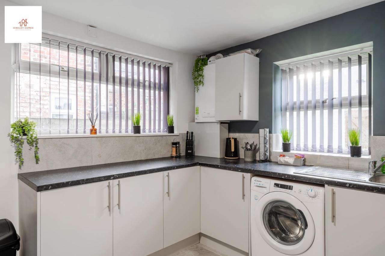 Immaculate 4 Bed In Liverpool By Hinkley Homes Short Lets & Serviced Accommodation Esterno foto